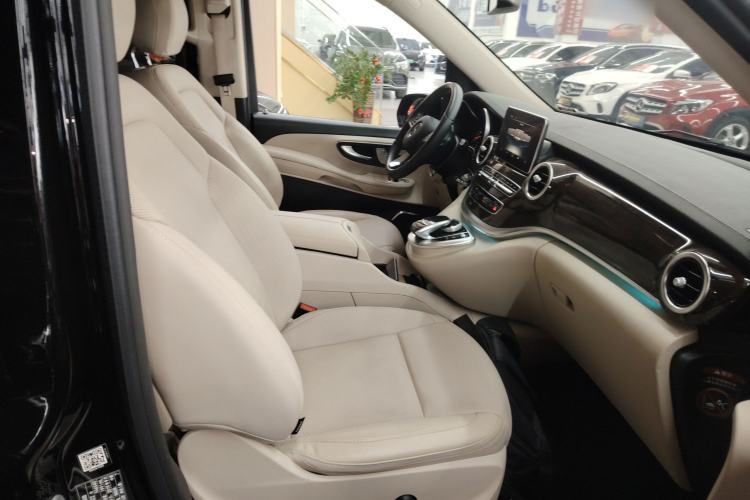 Used Mercedes-Benz V-Class 2018 V 260 L Prestige Extended Version China VI
