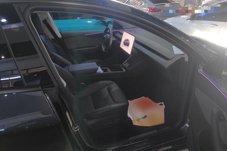 Used Tesla Model Y 2025 Rear-Wheel-Drive Version
