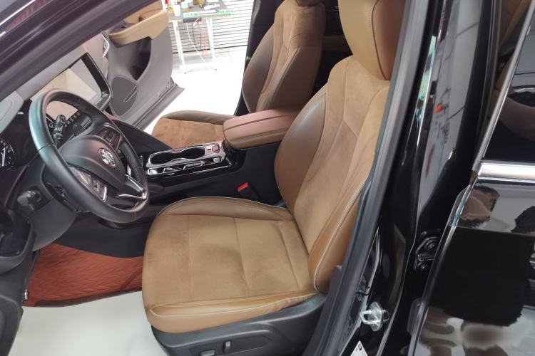 Used Buick Envision 2020 Encore S 652T Four-Wheel Drive Luxury Model
