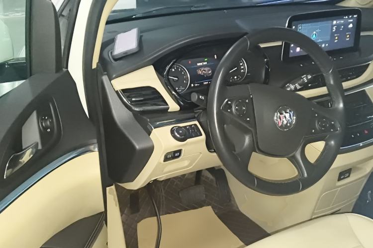 Used Buick GL8 2023 Land Executive Class Deluxe Model
