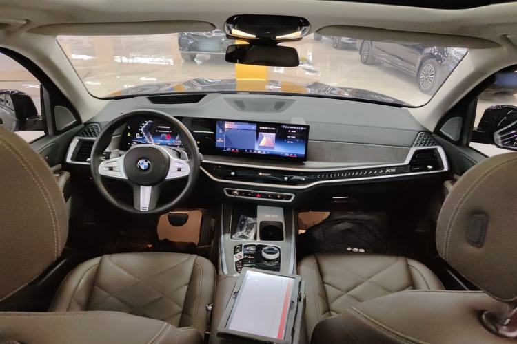 Used BMW X5 2023 xDrive 30Li Luxury M Sport Night Edition Package