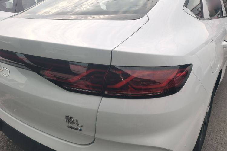 Used BYD Qin L 2025 DM-i Smart Drive 80KM Leading Model