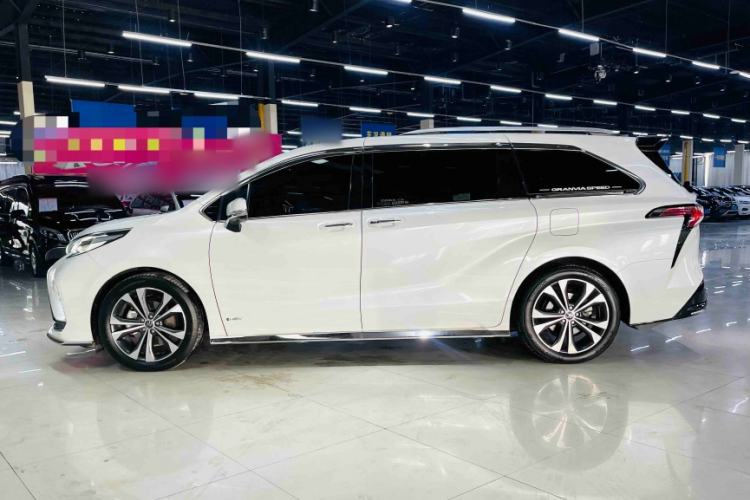 Used Toyota Granvia 2024 2.5L Hybrid Prestige PLUS Edition
