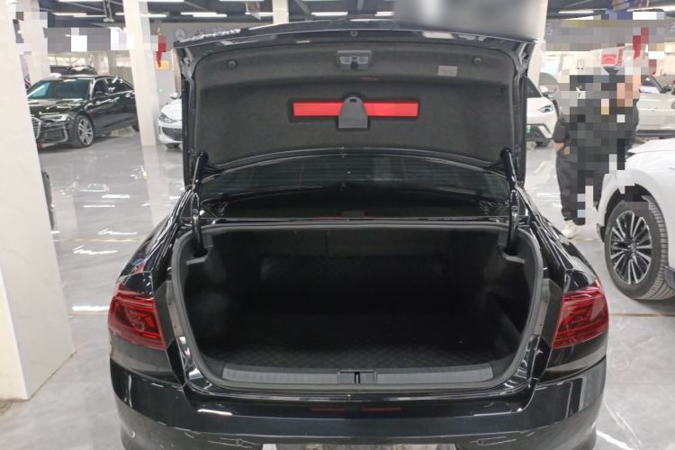 Used Volkswagen Magotan 2023 2 Million Units Limited-Edition 280TSI DSG Comfort Version