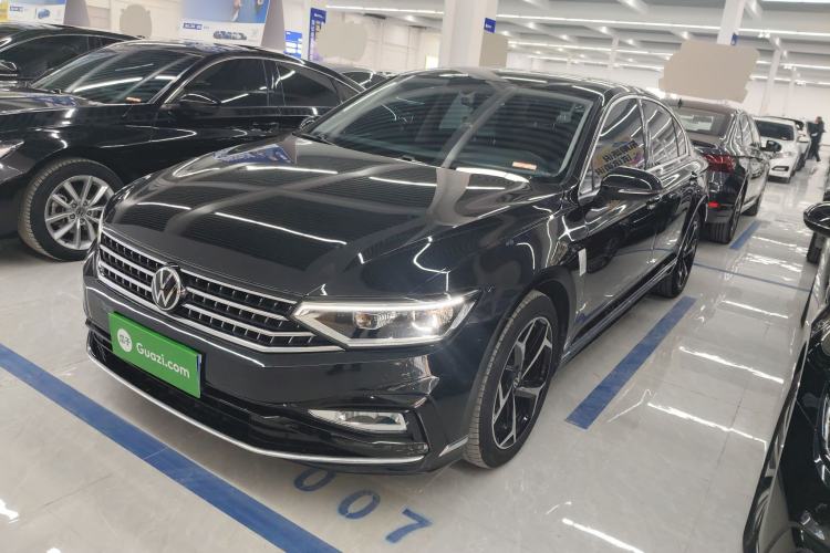 Used Volkswagen Magotan 2023 2 Million Units Limited Edition 330TSI DSG Leading Version