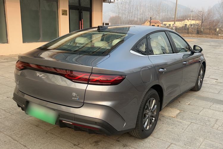 Used BYD Qin L 2025 DM-i Smart Drive 80KM Leading Model