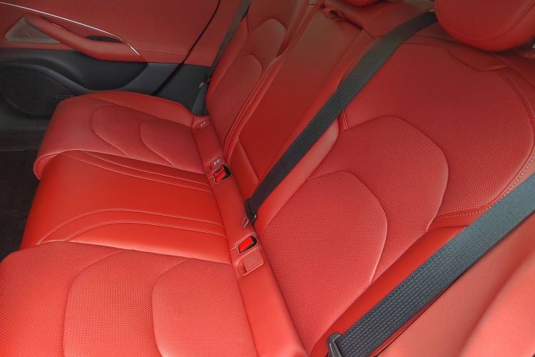 Used  SU7 2024 Rear-Drive Ultra-Long Range Advanced Pro-Level Intelligent Driving Version
