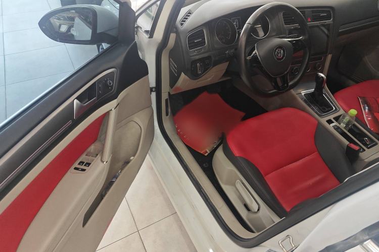 Used Volkswagen Golf 2016 1.6L Automatic Comfort Model
