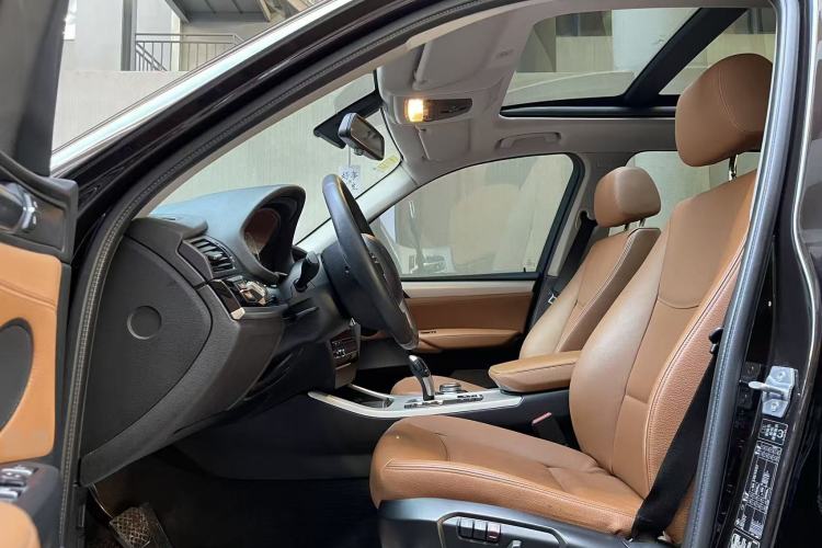 Used BMW X3 2014 xDrive28i Leading Model