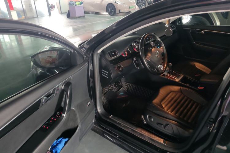 Used Volkswagen Magotan 2013 2.0 TSI Luxury Model
