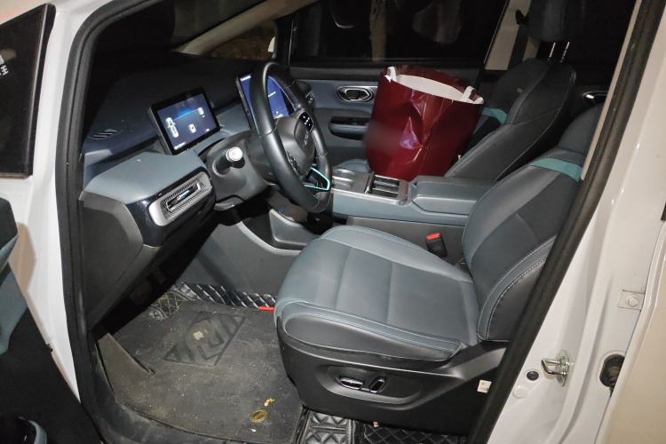 Used AION Y 2023 Younger Star Edition