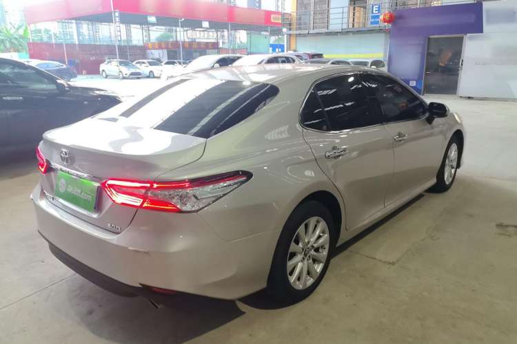 Used Toyota Camry 2019 Revised Version 2.0G Luxury Edition
