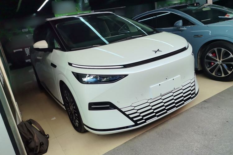 Used XPeng X9 2025 740 Ultra-Long Range Max
