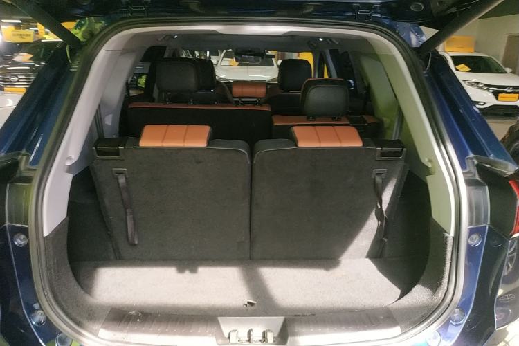 Used Chery Tiggo 8 PLUS 2021 290TGDI DCT Luxury Edition
