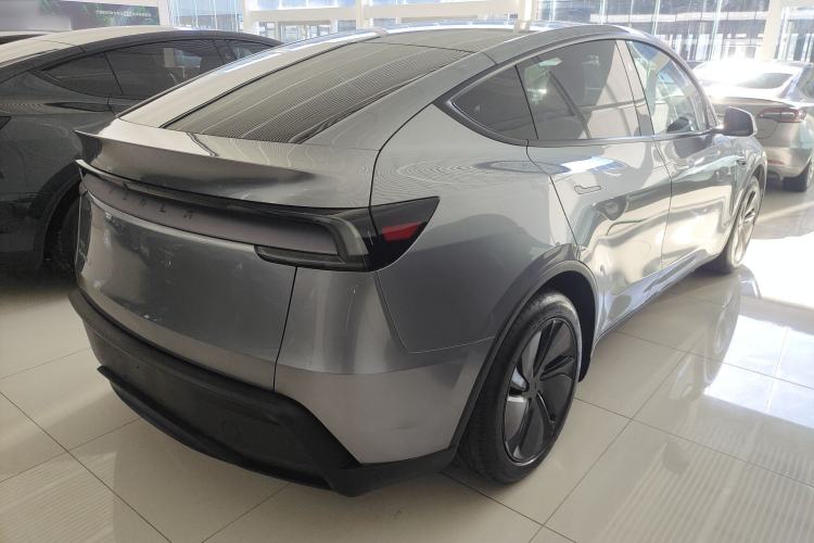 Used Tesla Model Y 2025 Rear-Wheel-Drive Version
