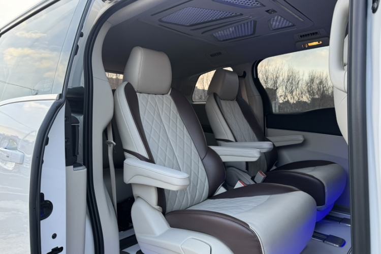 Used Buick GL8 2023 Land Executive Class Smart Enjoyment Model
