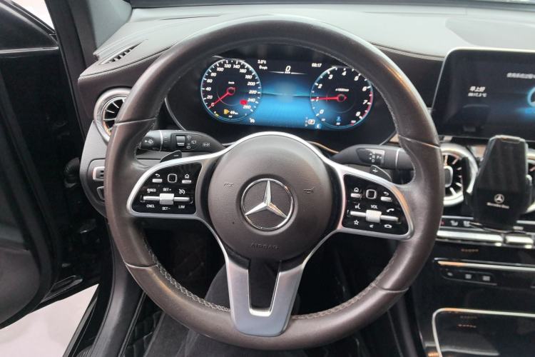 Used Mercedes-Benz GLC 2020 GLC 260 L 4MATIC Dynamic Model