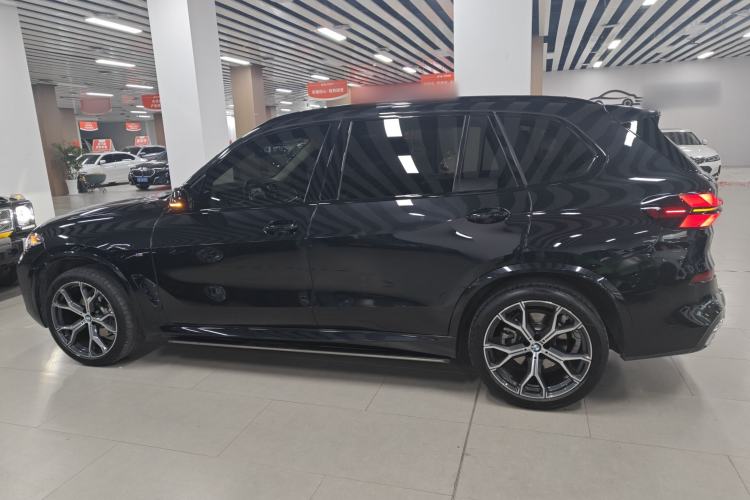 Used BMW X5 2023 xDrive 30Li Luxury M Sport Night Edition Package