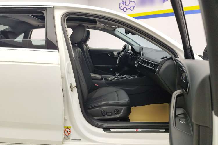 Used Audi A4L 2019 40 TFSI Fashion Edition China VI Emission Standard
