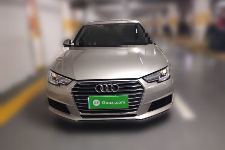 Used Audi A4L 2017 40 TFSI Ambition Edition
