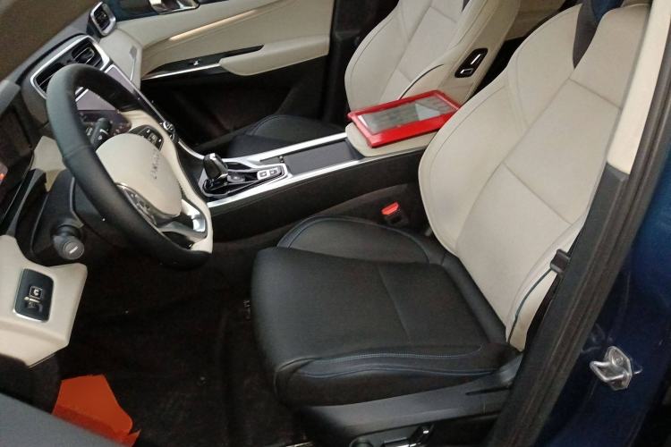 Used Lynk & Co 01 2019 2.0T Two-Wheel Drive Zhaopu Version China VI Standard
