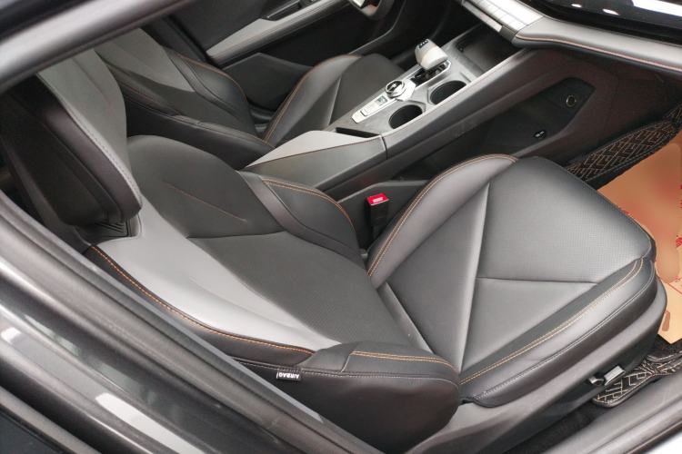 Used Changan UNI-V 2022 1.5T Prestige Version