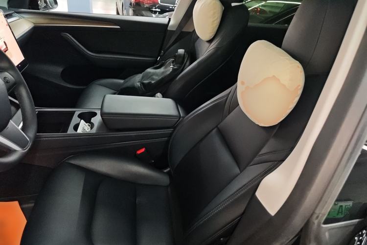 Used Tesla Model Y 2022 Rear-Wheel-Drive Version
