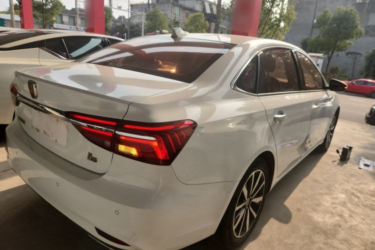 Used Roewe i6 2017 20T Automatic Internet ZhiZun Edition