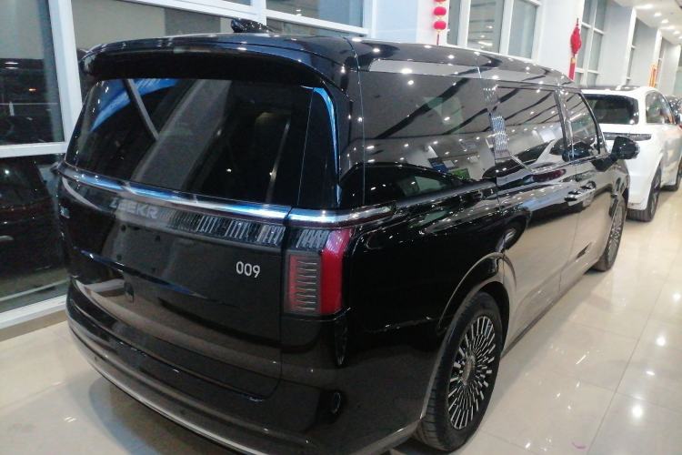 Used Zeekr 009 2022 WE Edition
