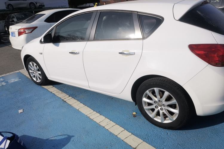 Used Buick GT 2013 XT 1.6L Automatic Fashion Edition