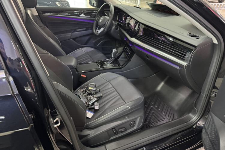 Used Volkswagen Passat 2023 380TSI Flagship Edition
