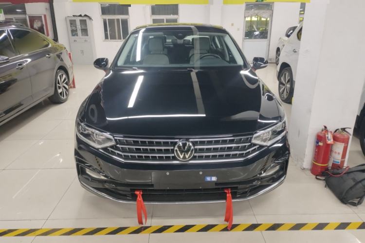 Used Volkswagen Magotan 2023 2 Million Units Commemorative Edition 330TSI DSG Luxury Version