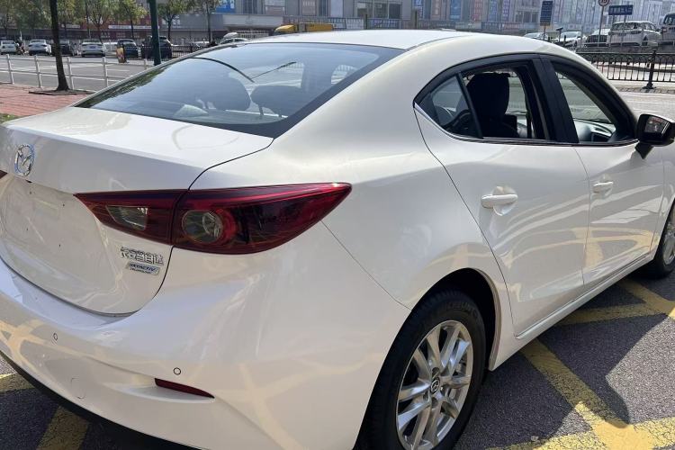 Used Mazda Mazda 3 Axela 2019 Cloud-Controlled Sedan 1.5L Automatic Luxury Model China VI Standard
