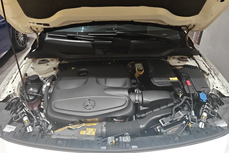 Used Mercedes-Benz GLA 2015 GLA 220 4MATIC Luxury Model
