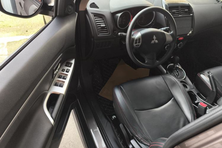 Used Mitsubishi ASX 2016 2.0L CVT Two-Wheel Drive Excellence Edition
