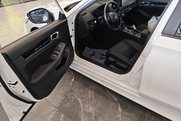 Used Honda Civic 2022 240TURBO CVT Dynamic Edition
