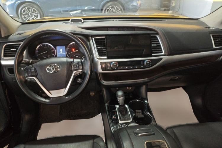Used Toyota Highlander 2015 2.0T Four-Wheel Drive Luxury Edition 7-Seater
