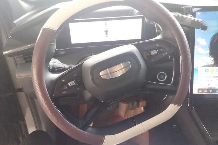 Used Geely Auto Emgrand X7 Sport 2024 1.5TD Smart Connect+
