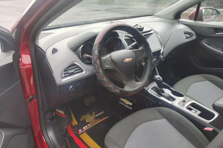 Used Chevrolet Cruze 2018 320 Automatic Pioneer Sunroof Edition
