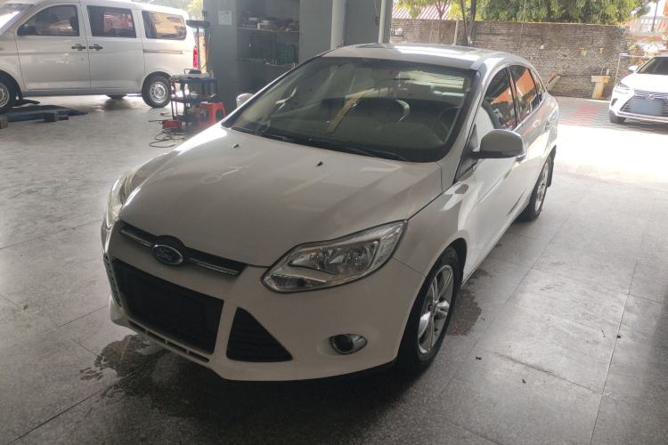 Used Ford Focus 2012 Sedan 1.6L Automatic Fashion Edition