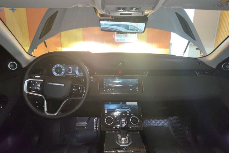 Used Land Rover Range Rover Evoque 2023 Aurora L 249 PS Collins Antique Bronze Special Edition
