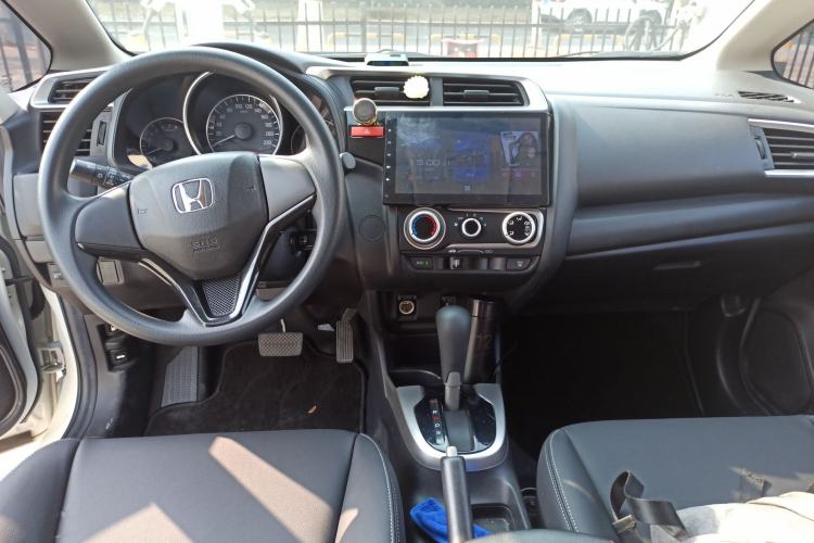 Used Honda Fit 2016 1.5L SES CVT Fashion Sunroof Edition
