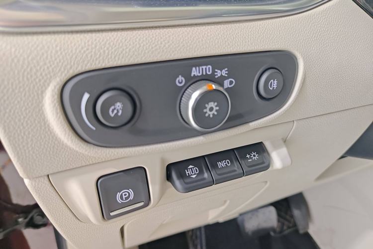 Used Buick Enclave 2022 652T 4x4 Avenir 6-Seater
