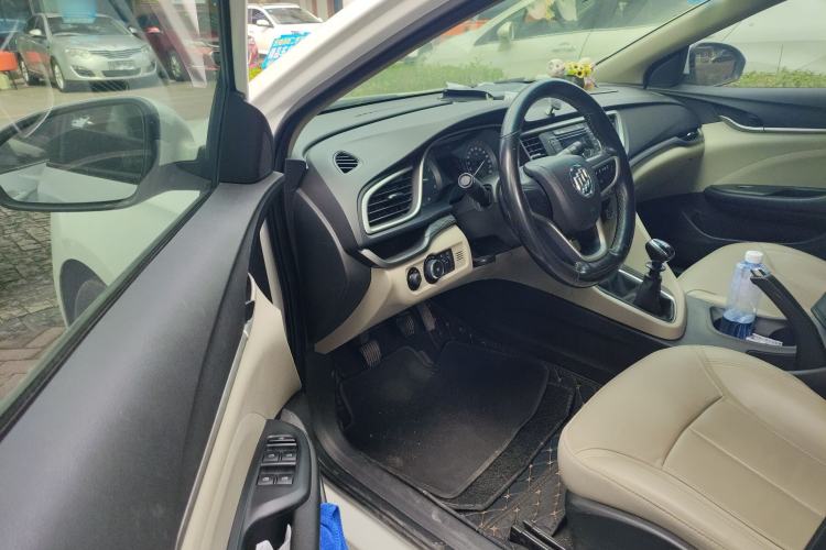 Used Buick GT 2018 15T Manual Elite Version China V Standard
