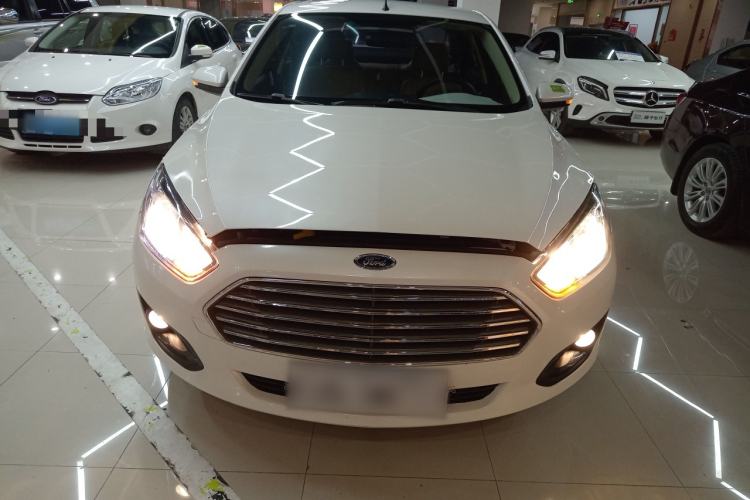 Used Ford Escort 2015 1.5L Automatic Comfort Model
