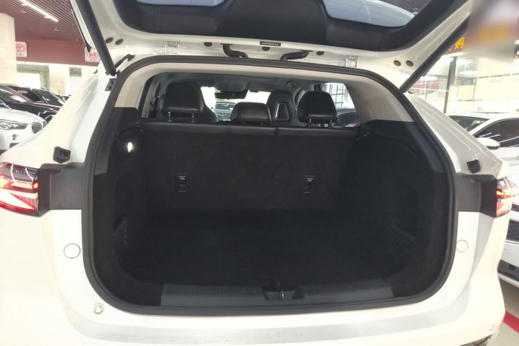 Used Roewe D5X DMH 2024 135 Tech Edition