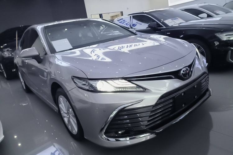 Used Toyota Camry 2021 2.0G Luxury Edition
