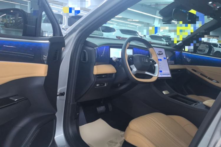 Used  L7 2023 1.5T 115 km Starship