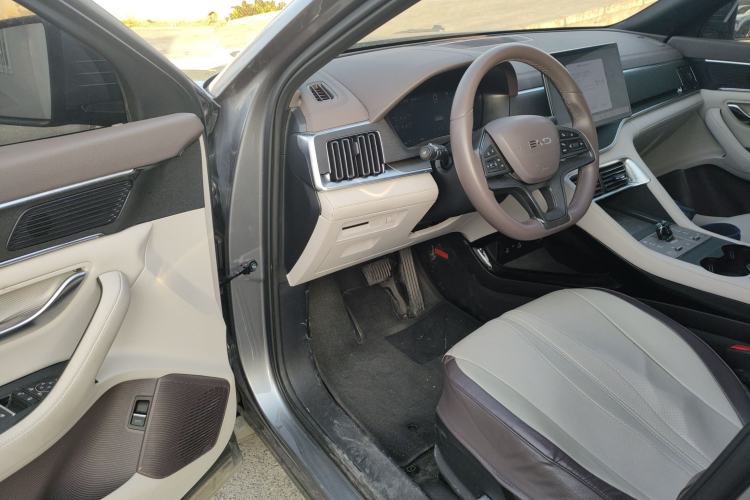 Used BYD Song PLUS New Energy 2025 EV 520km Luxury Version
