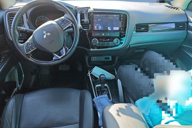 Used Mitsubishi Outlander 2018 2.0L Two-Wheel-Drive Jiale Edition 7-Seater